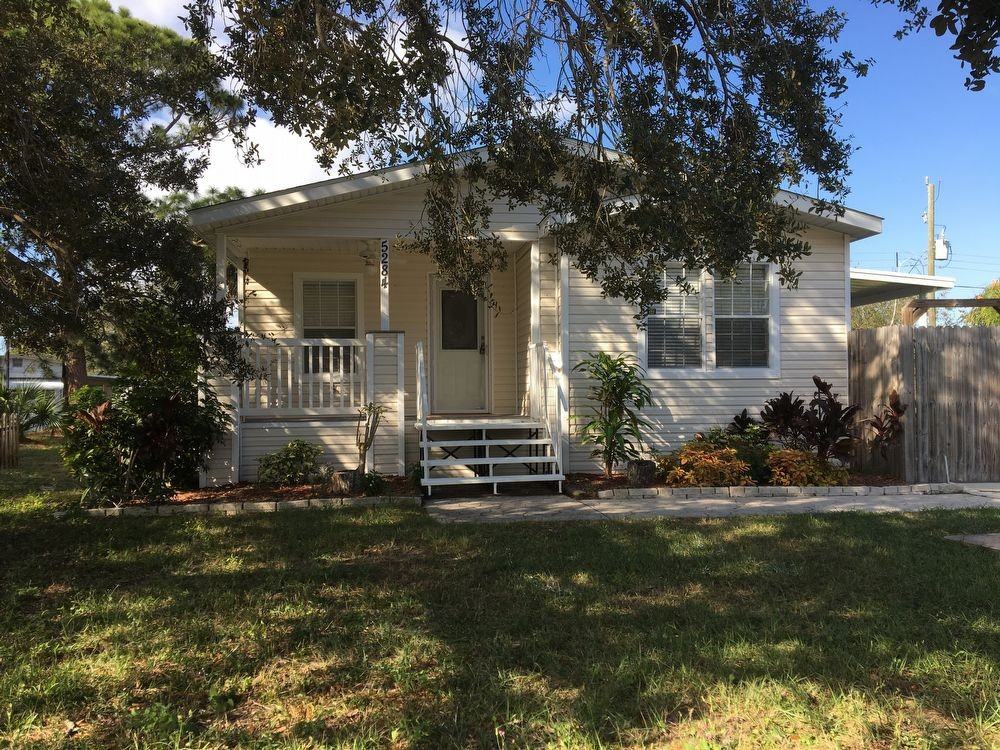 5284 Christiancy Ave - Photo 3 of 25