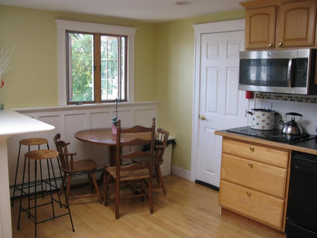 26 Commercial St #3 - Photo 2 of 7