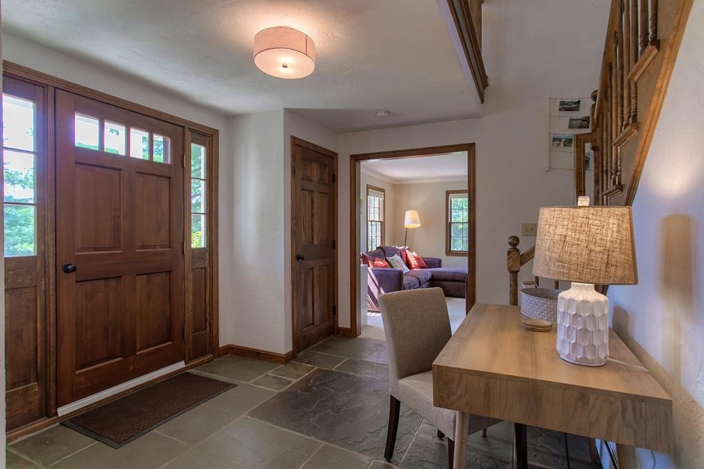 1009 Main St - Photo 3 of 27