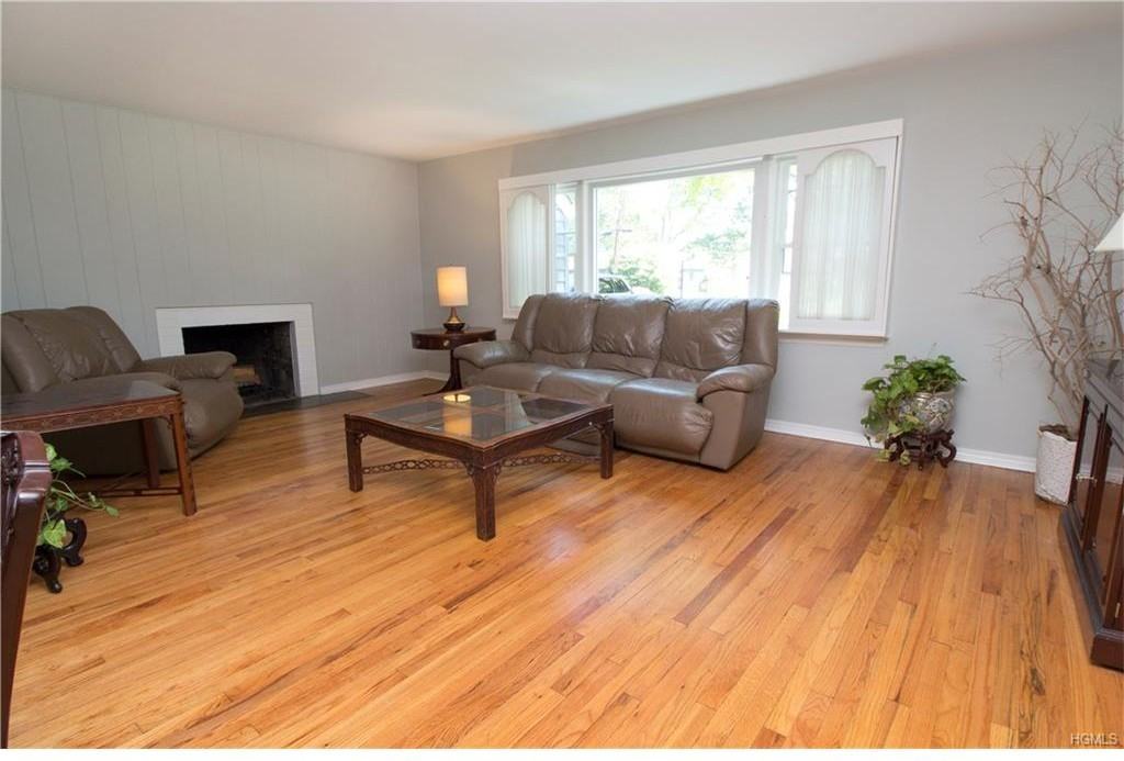 22 Old Orchard Rd - Photo 3 of 20