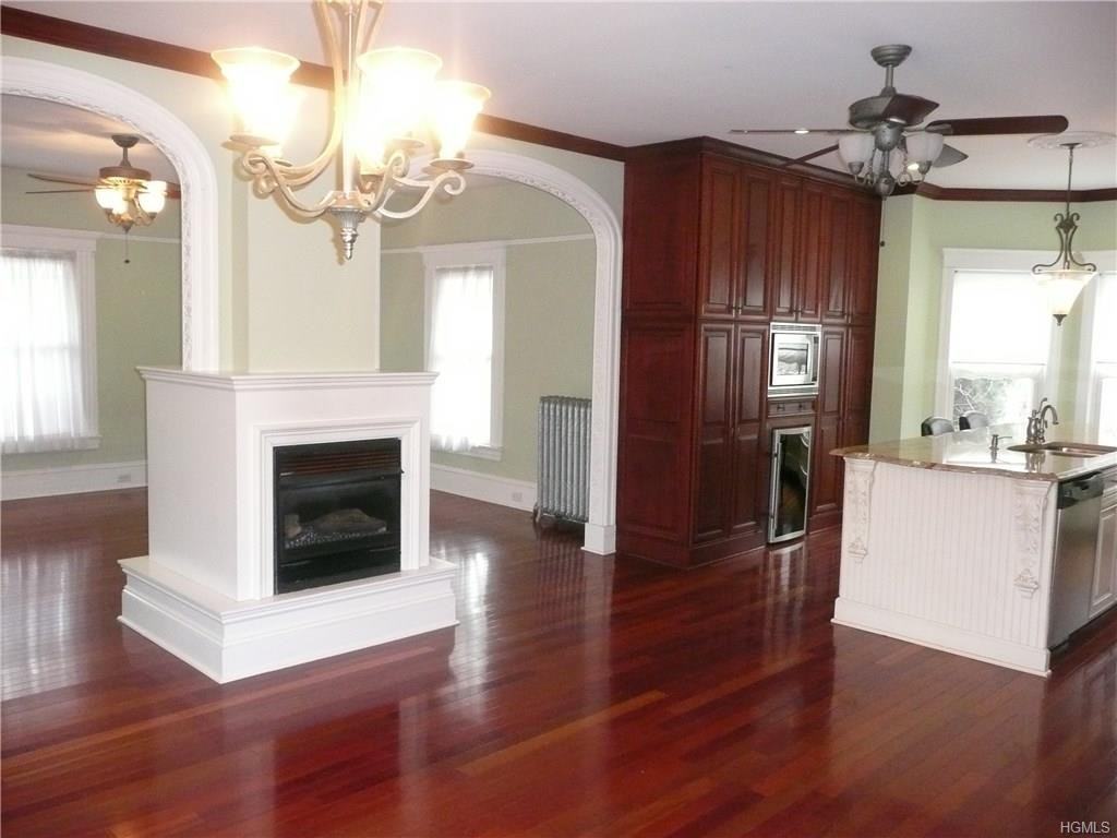 34 Oak Terrace - Photo 2 of 29