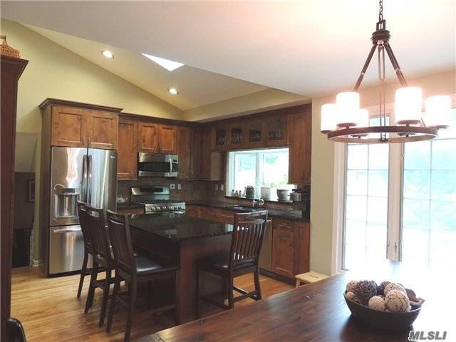 108 Schoharie Dr - Photo 3 of 11