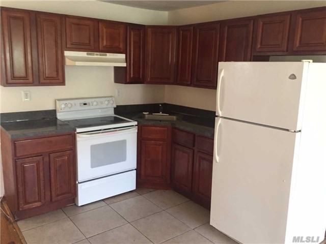 43 Brushwood Dr - Photo 2 of 9