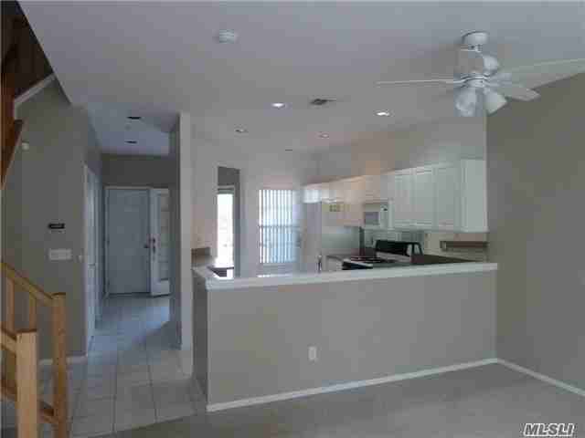201 Windward Ct N - Photo 2 of 15