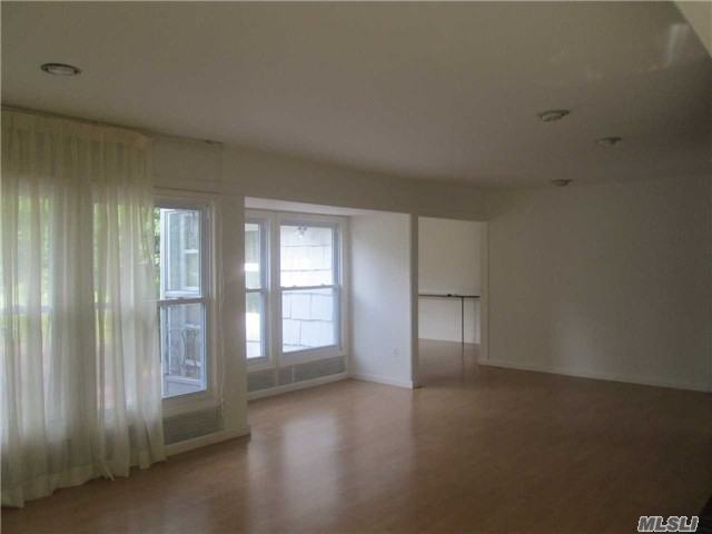 11 Pebble Ln - Photo 3 of 15