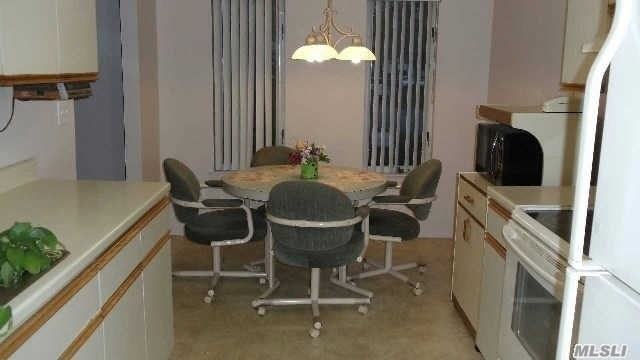 214 Elton Ct W - Photo 3 of 9