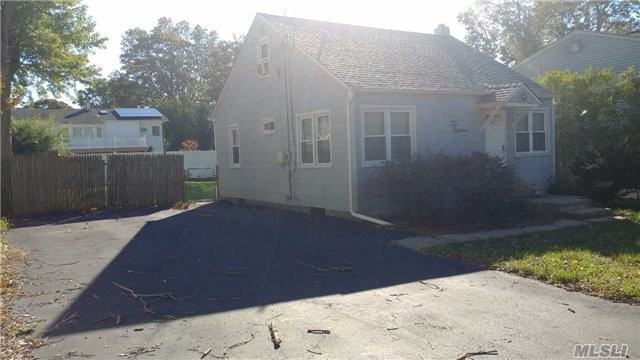 218 Shelter Rd - Photo 2 of 11