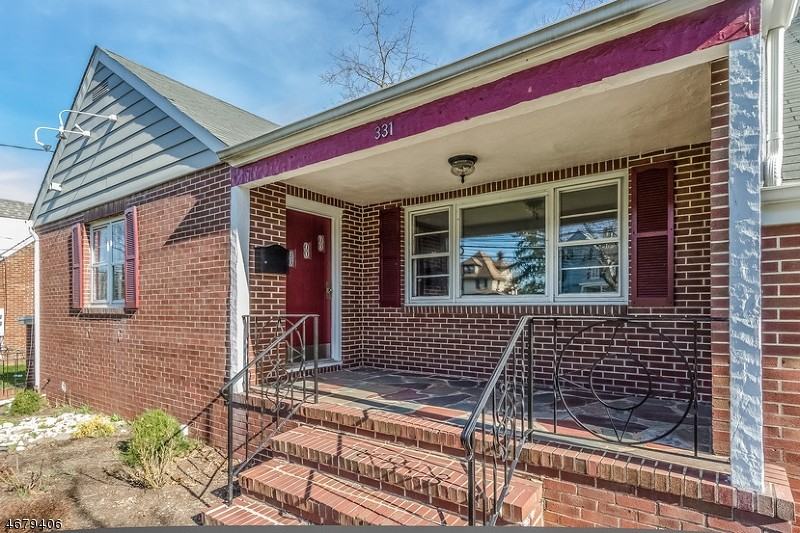 331 E Main St - Photo 3 of 24