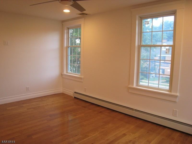 115 N Ave W - Photo 2 of 15