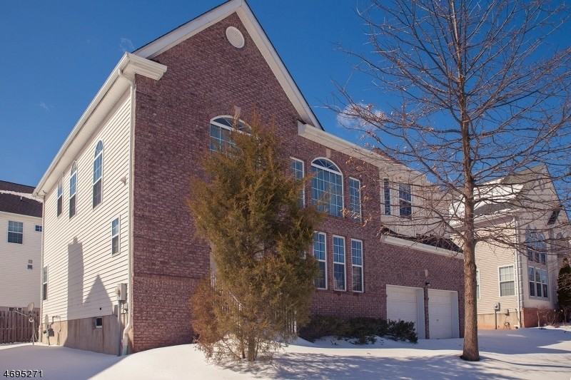 16 Goldenrod Dr - Photo 2 of 19