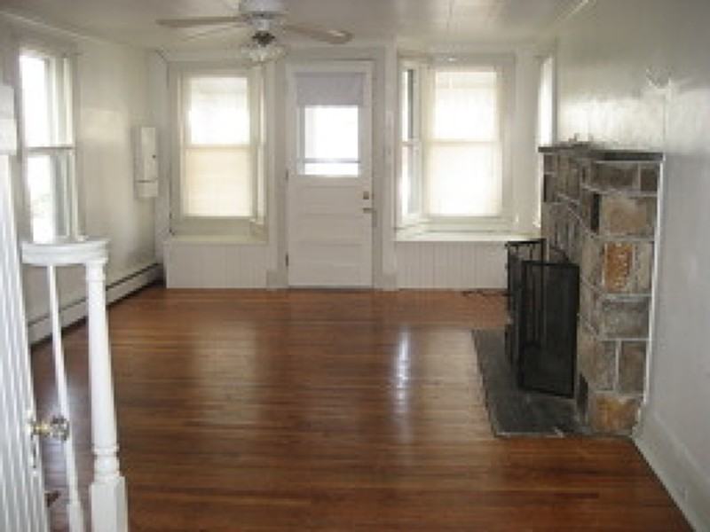 88 Main St - Photo 3 of 12