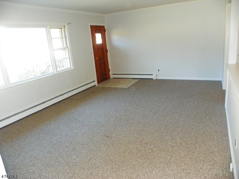 2 Meadow Ln - Photo 2 of 8