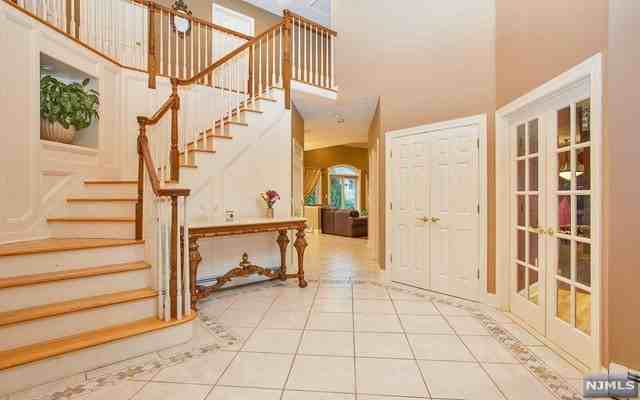 6 Old Church Ct - Photo 2 of 25