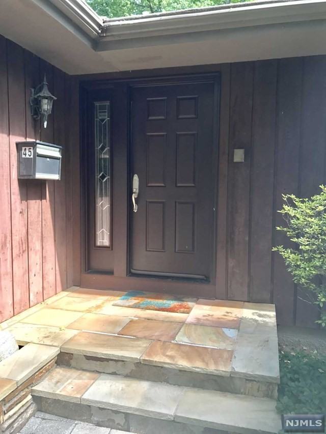 45 Mill Pond Rd - Photo 2 of 18