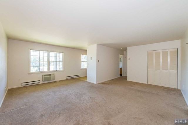 37 E Main St - Photo 3 of 10