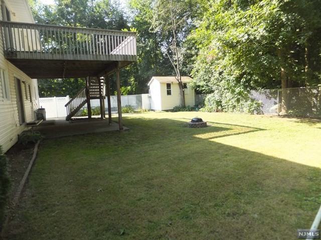 128 Hillside Ave - Photo 3 of 20