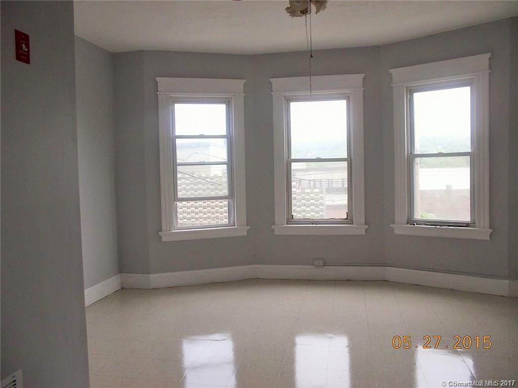 290 Howe Ave #2r - Photo 2 of 18