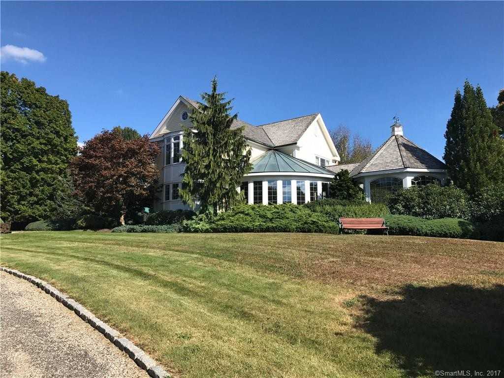 142 Topstone Rd - Photo 2 of 32