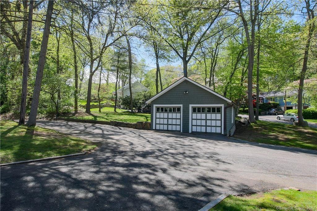 5 Juniper Ridge Rd - Photo 3 of 30