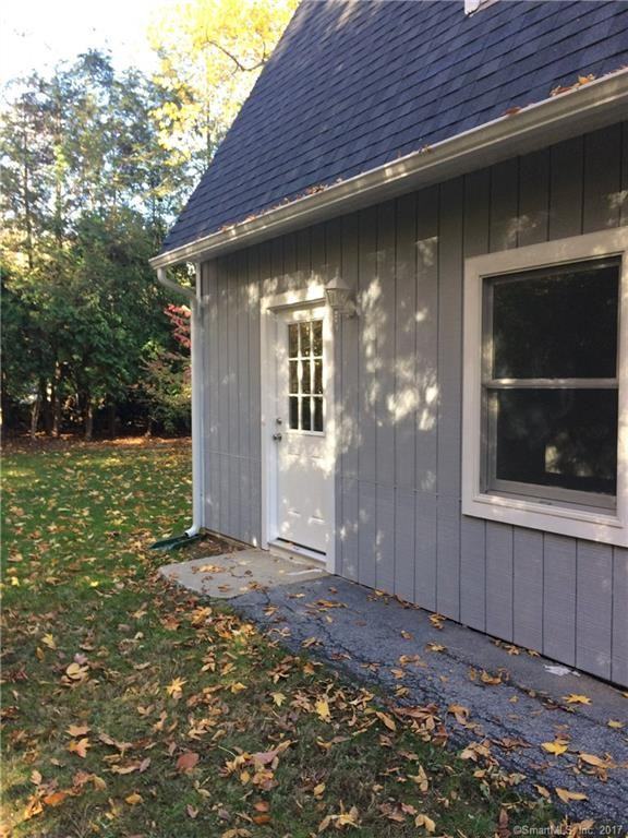 50 Grumman Ave - Photo 2 of 24