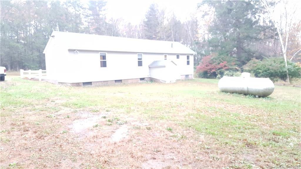 35 Petersen Rd - Photo 3 of 11