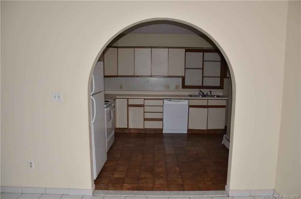 191 Branford Rd #2 - Photo 3 of 10