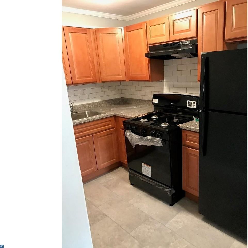 530 S 3rd St - Photo 3 of 10