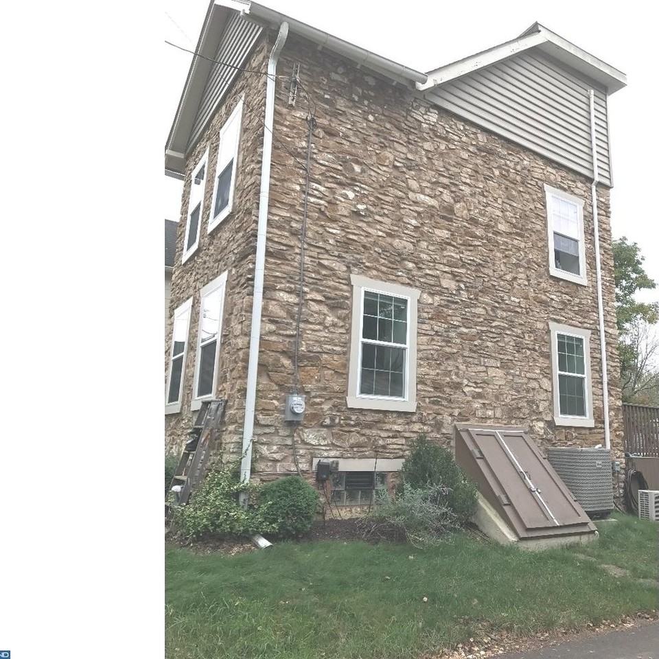 1010 Trewellyn Ave - Photo 2 of 8