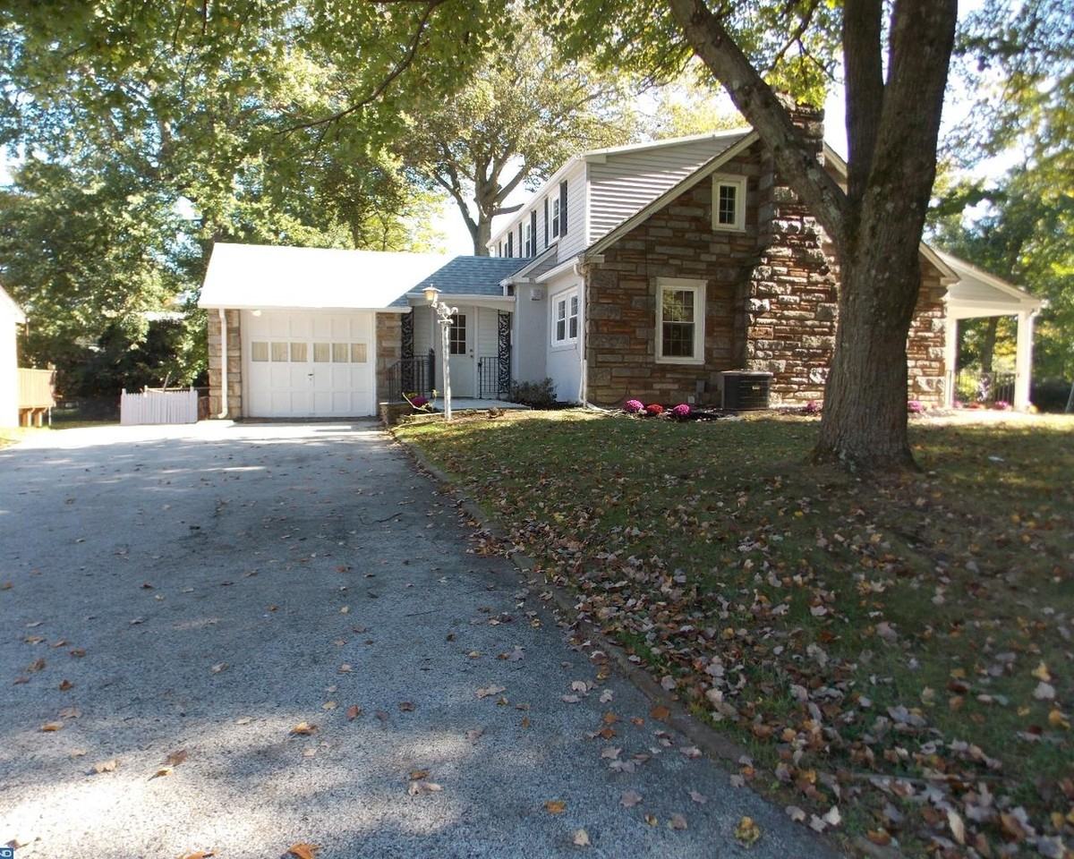 216 Bellevue Ave - Photo 2 of 24