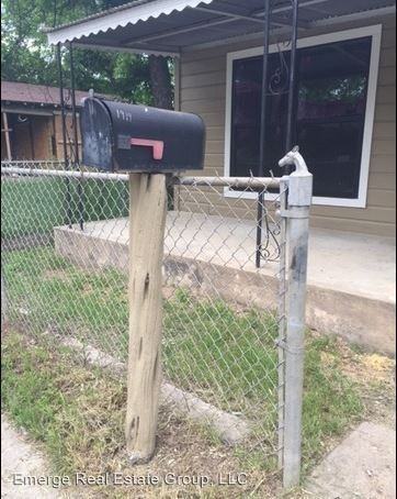 1919 Hidalgo St - Photo 2 of 5