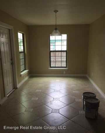 1919 Hidalgo St - Photo 3 of 5