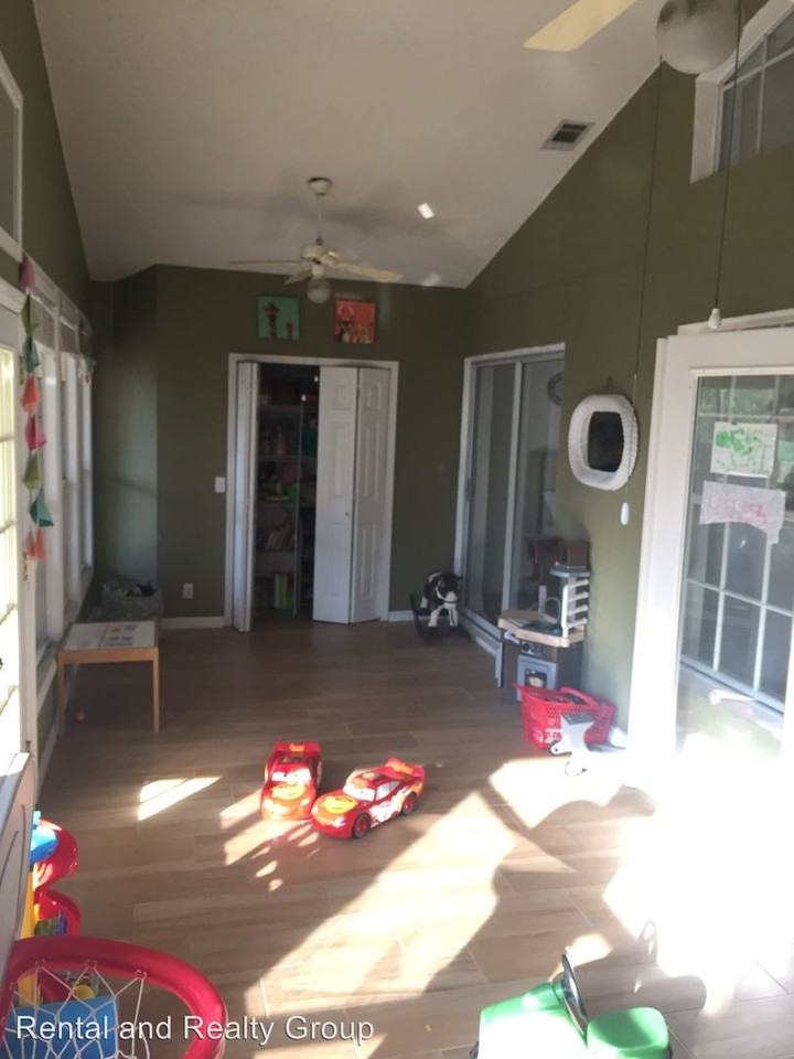 459 Bent Oak Loop - Photo 3 of 19