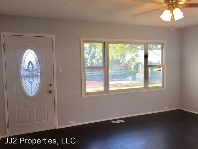 3016 S 2nd St - Photo 2 of 10