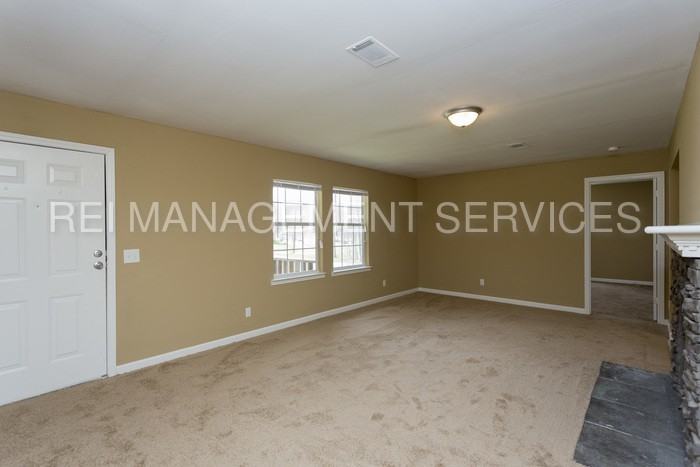 13001 Baker Dr - Photo 2 of 9
