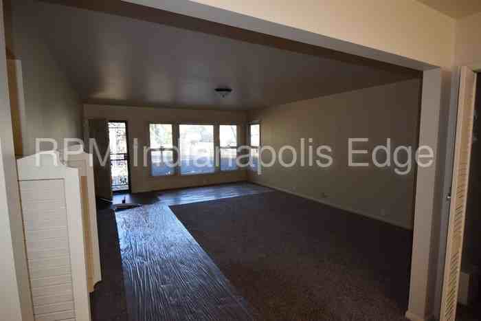 6421 E 13th St - Photo 2 of 16