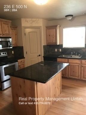 236 E 500 N - Photo 2 of 6