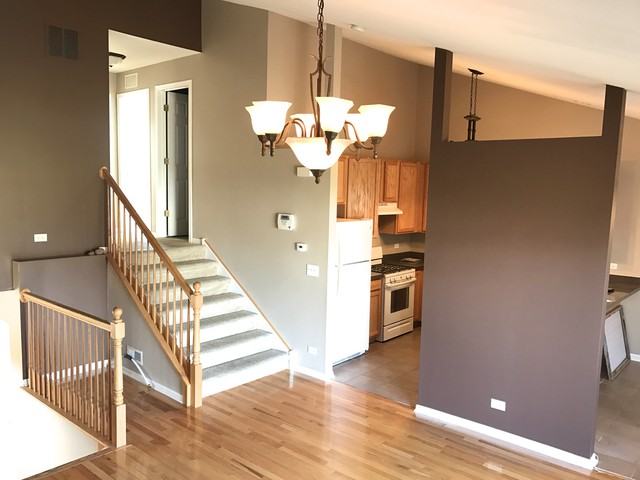 1706 Peachtree Dr - Photo 3 of 7