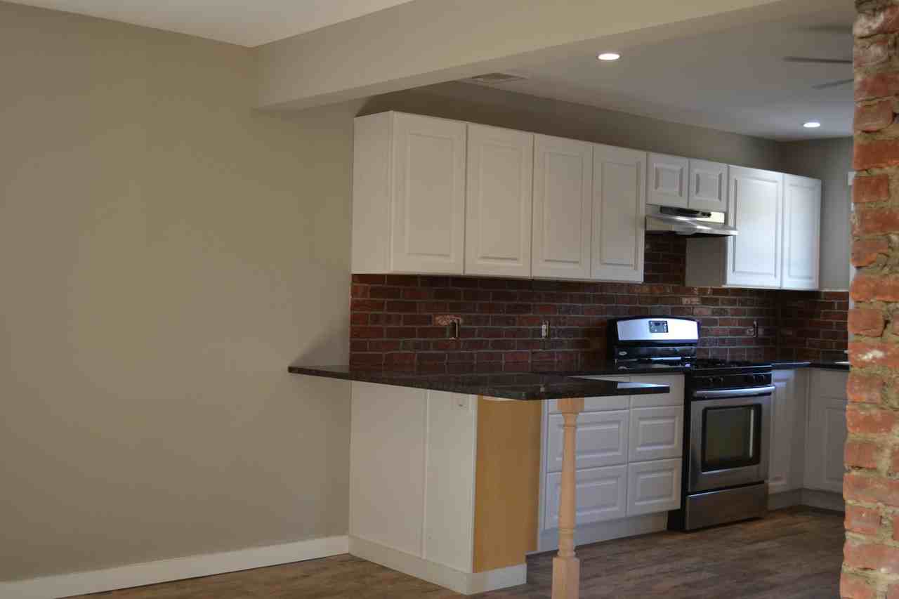 185 Glen Head Rd - Photo 2 of 10