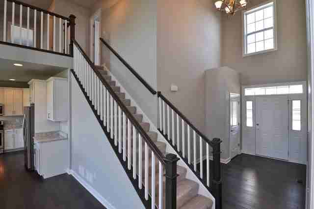 2445 Moses Dean St - Photo 3 of 31