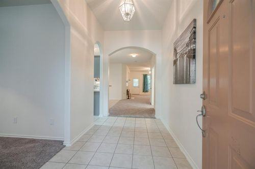 7 Regan Mead Ct - Photo 3 of 8
