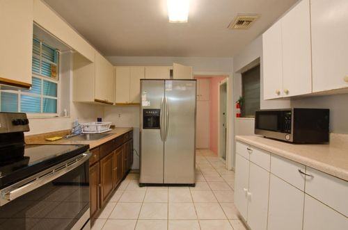 2012 Ware Dr - Photo 2 of 5