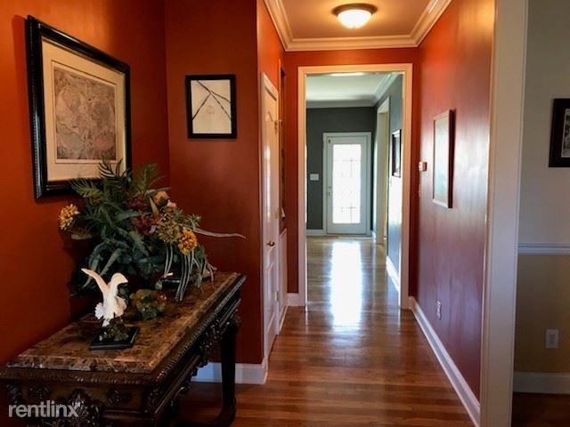 2616 Danhaven Dr - Photo 2 of 7