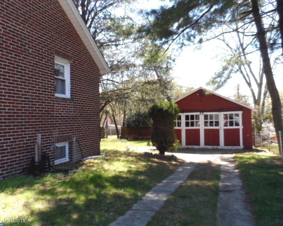 48 W 2nd Ave - Photo 3 of 4