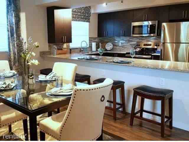 1010 Quaye Lake Cir - Photo 3 of 5