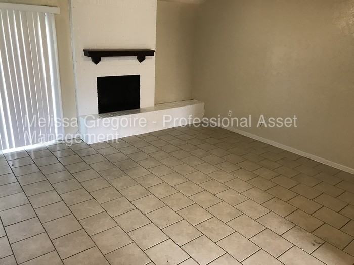 509 Russell Rd - Photo 3 of 15