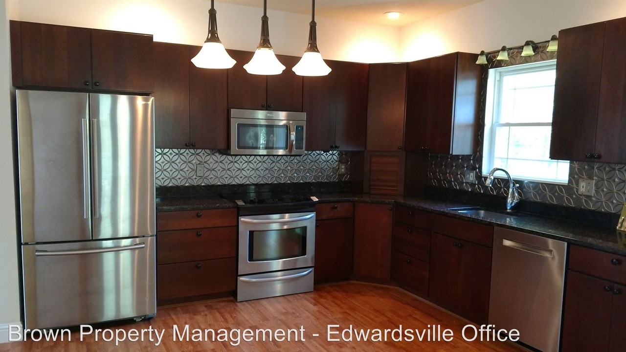 132 Meridian Rd - Photo 3 of 36