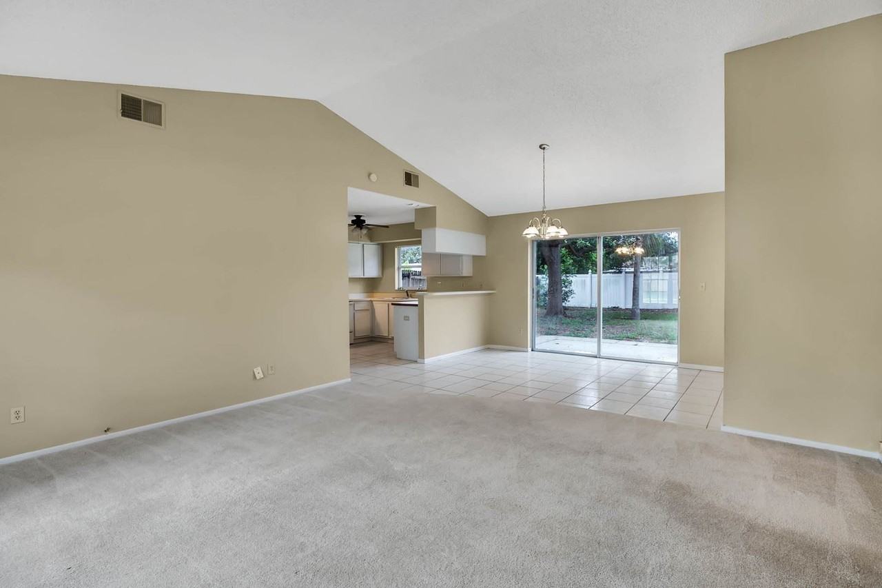 10411 White Cedar St - Photo 3 of 25