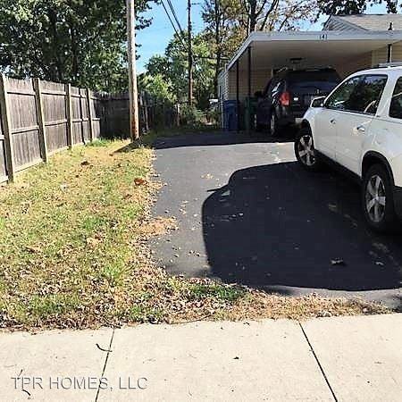 141 Blue Ridge Dr - Photo 2 of 12