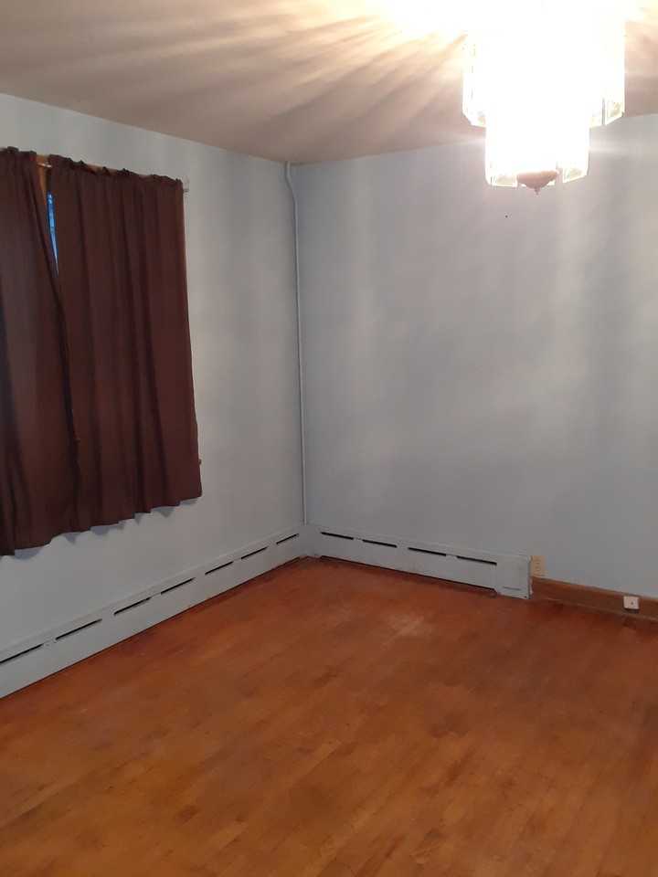 514 Douglas Ave - Photo 2 of 10