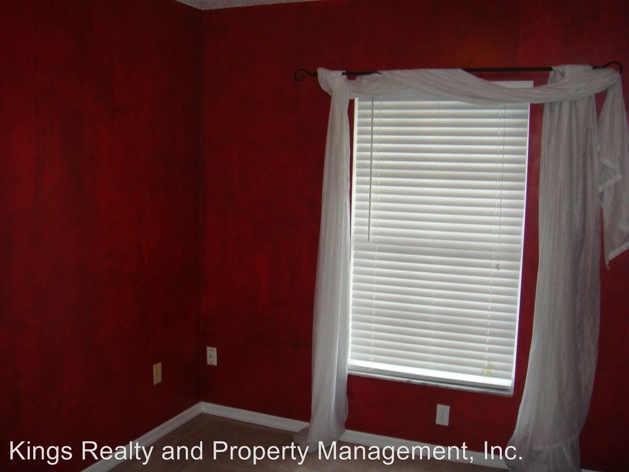 710 W Park Ave - Photo 2 of 7